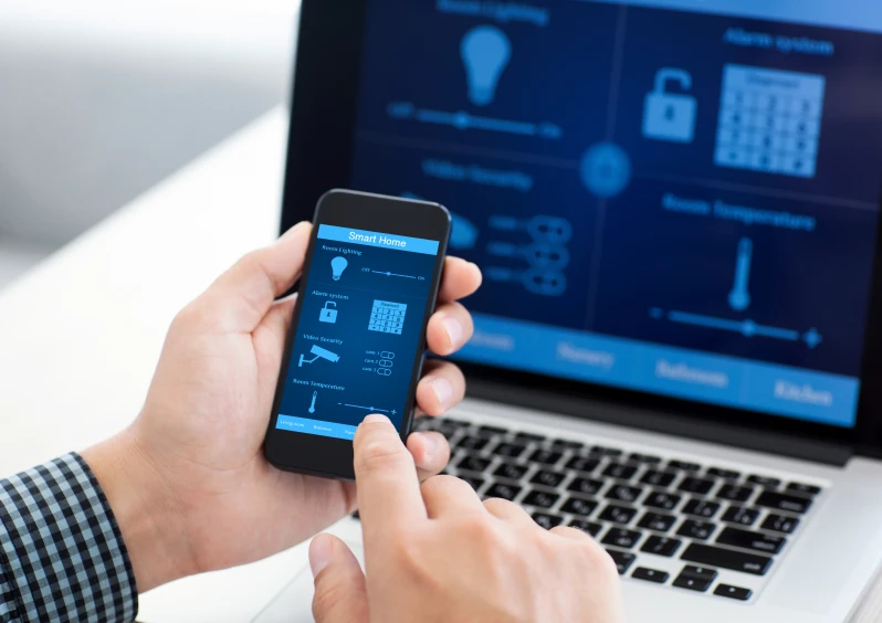 Smartphone controlling home automation system